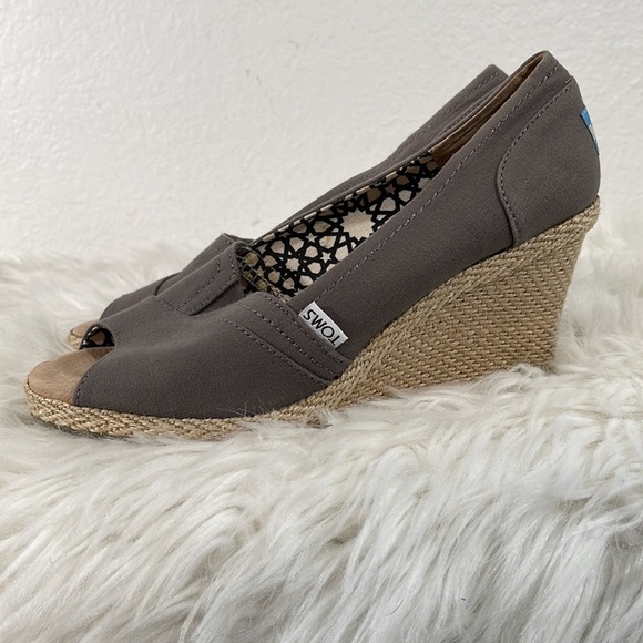 TOMS Canvas Peep Toe Espadrille Wedge Heels Size 9 - Picture 4 of 12